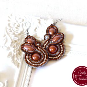 „Nőszirom” fazon több színben